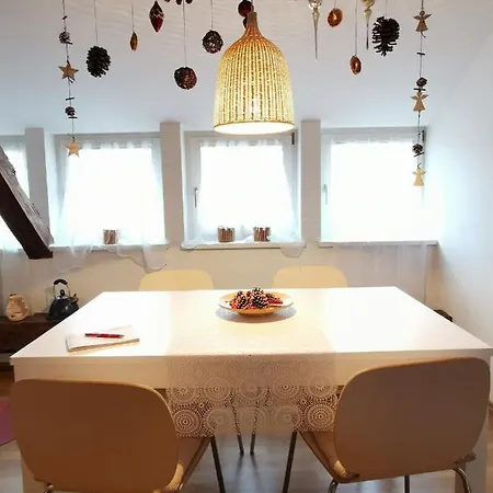Zentrale Altstadtwohnung - Pure Erholung Garantiert Im Historischen Kerkerquartier アパート *